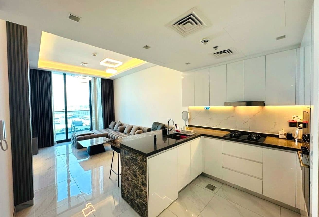 Brand New | Private Pool | Balcony | Samana Park